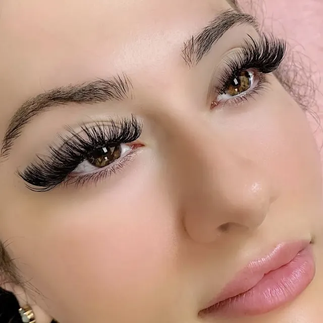 Elegant volume lash extensions Orange County - Beautiful Russian volume technique OC expert work